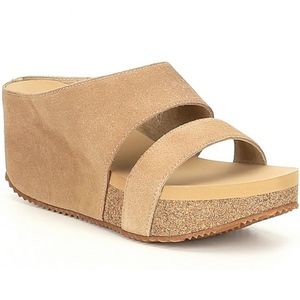 NWOT Volatile Suede Leather Wedge Sandals